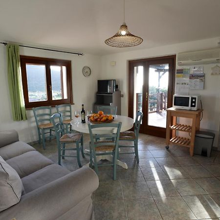 Апартаменты Casa Nel Vigneto Con Vista Mare Магомадас Экстерьер фото